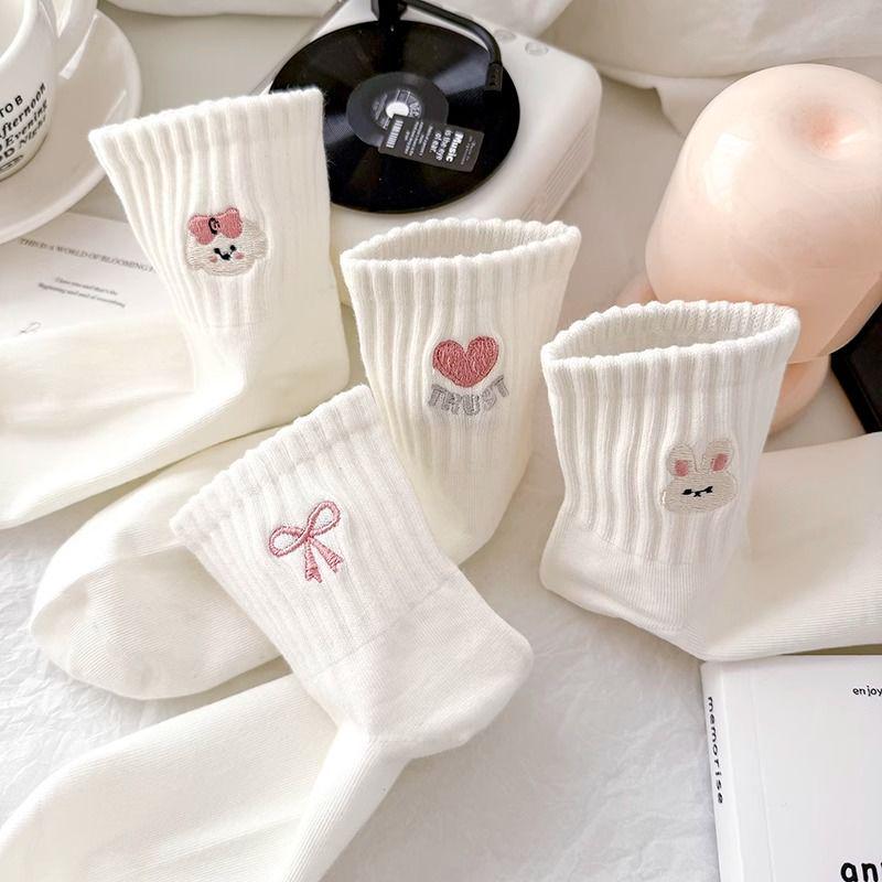 Girls' Cartoon Rabbit Mid-Calf Cotton Socks for Spring and Autumn - Versatile, Sporty Style In White