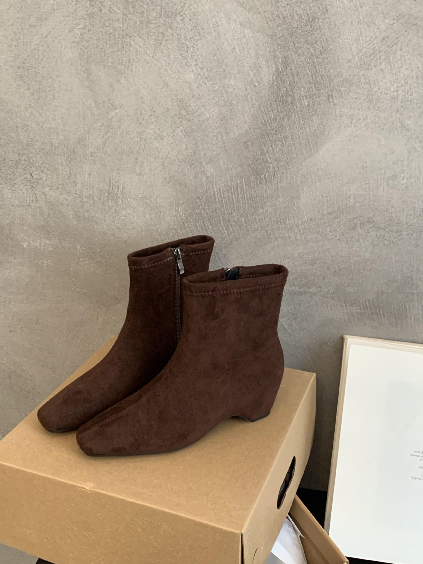 

Inner height increase 4cm retro suede small short boots side zipper square head temperament elastic thin boots 39