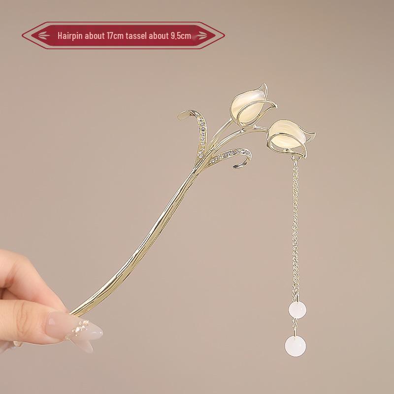 Elegant Red Rose Tassel Hairpin - U-shaped Hair Accessory for Women, Perfect for Updos and Traditional Attire.