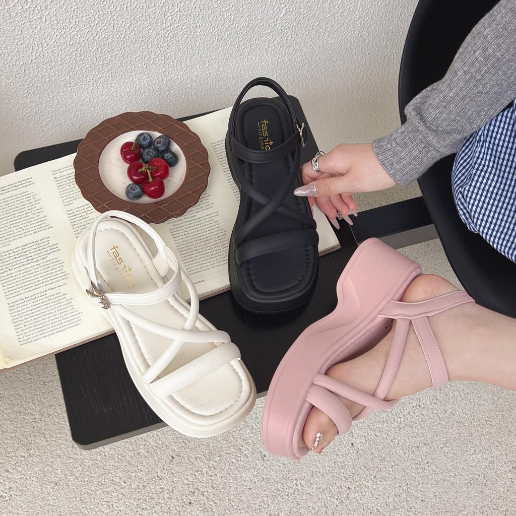 Platform Sandals Women's Summer New Small Muffin Heightening Cool Slippers Open-toed Beach Shoes with Skirt