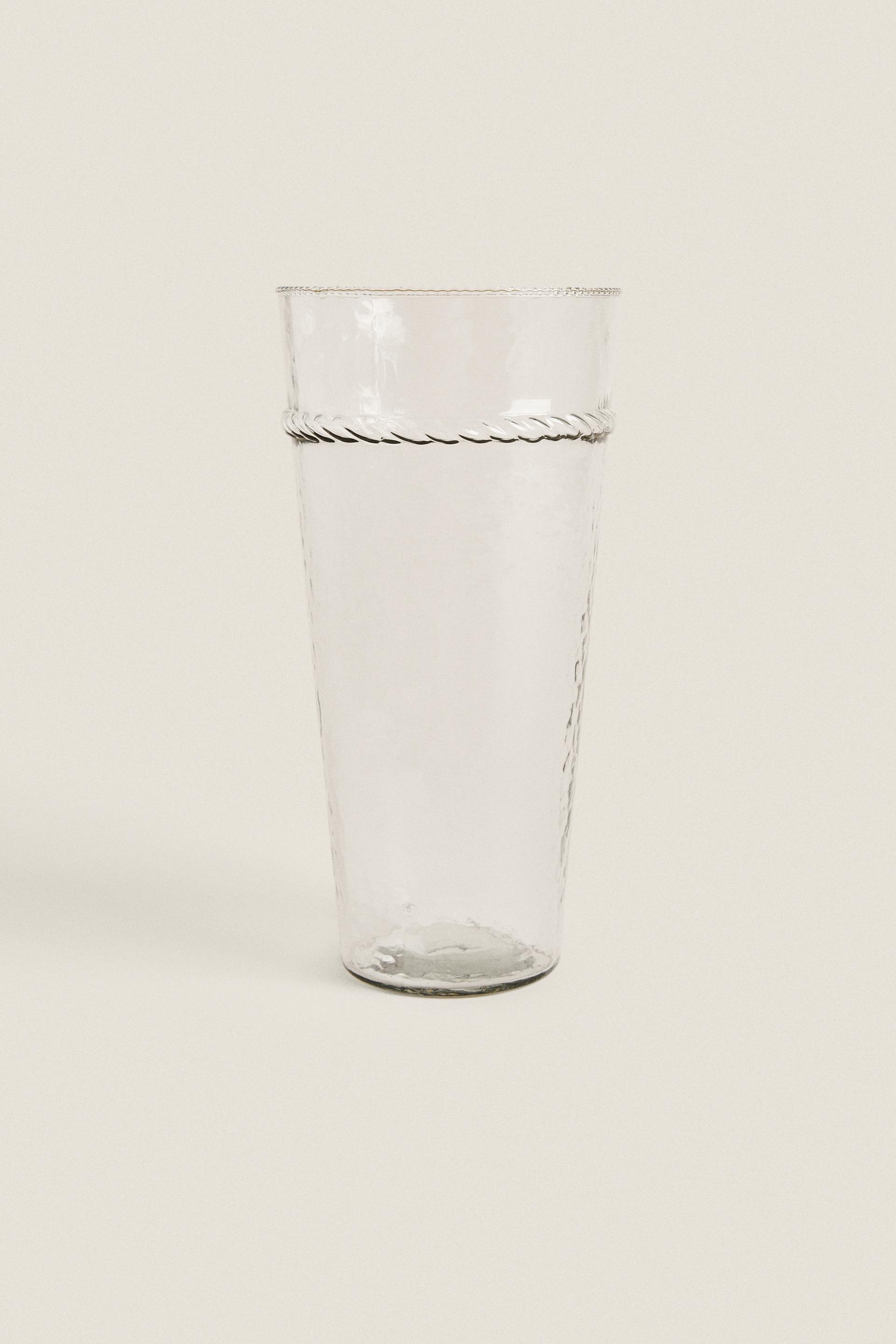 

СТЕКЛЯННАЯ ВАЗА С БАРДЕРОМ