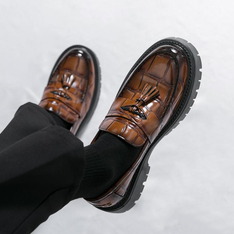 Fashion Business Tassel Loafers Shoes Slip on Casual Thick Bottom Leather Black Dress Party Shoes Boat Loafers For Man Fashion Moccasins