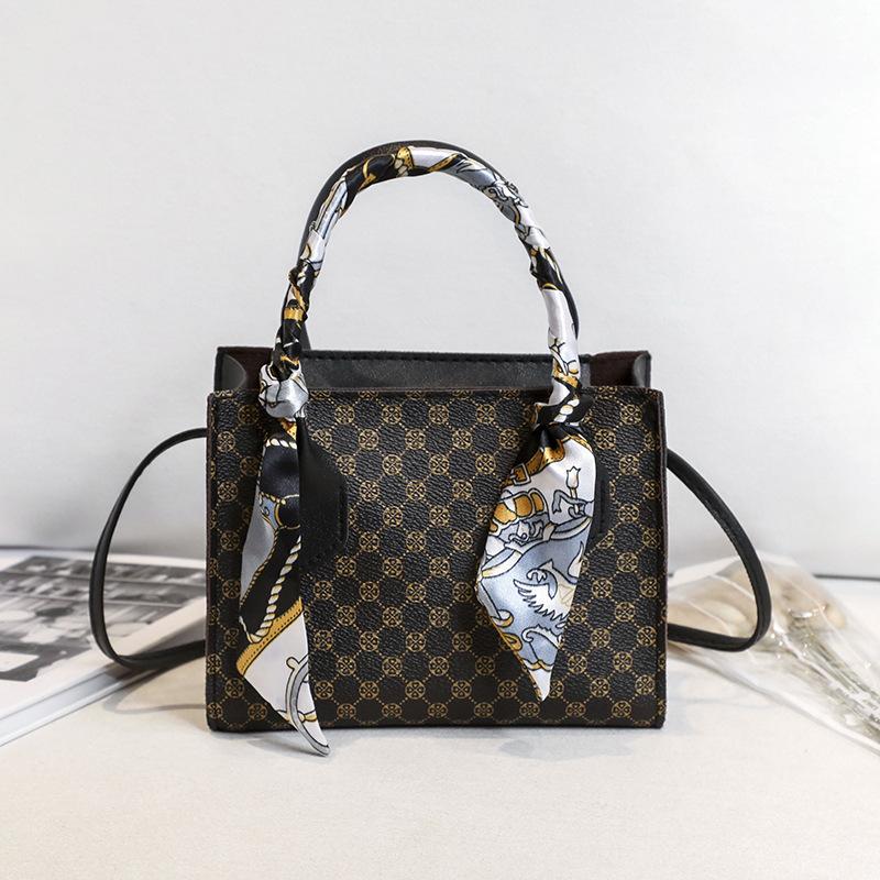 Guangzhou women's bag printed handbag autumn and winter new shoulder change mobile phone silk scarf bag