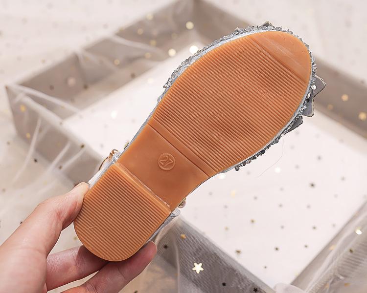 2026 Spring/Summer Rhinestone Bow Princess Shoes for Girls - Soft Sole Crystal Performance Footwear.