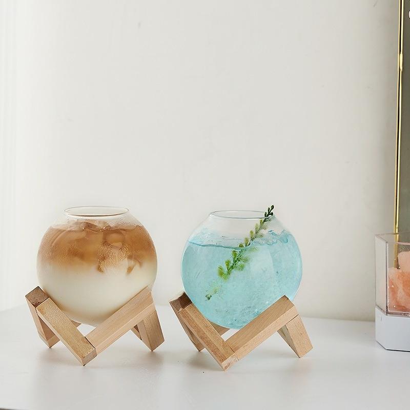 Creative Spherical Cocktail Glass With Wood Stand Unique Shape Bar Glassware Drink Cup Ronud Ball Cocktail Cup Glass Straw Cup