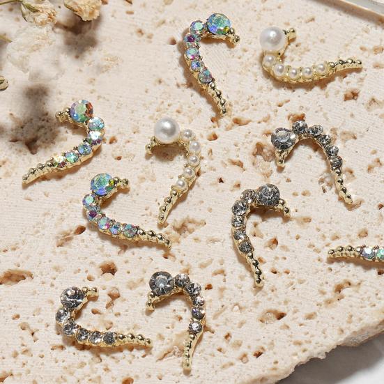 6Pcs Nail Rhinestone Flat Bottom High Brightness Non-Drop Half Heart Nail Art Charms