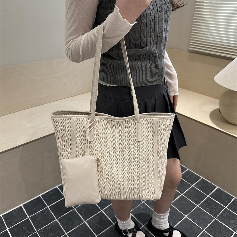 Modische Messenger Bag mit kontrastierenden Farben, vielseitige Schultertasche, geräumige Pendlertasche