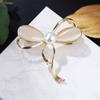 Butterfly Bow Brooch Brooch Accessories Female Fashion Suit Cardigan Large Pins Hundred Pearl Shawl Buttons Brooch Jewelry