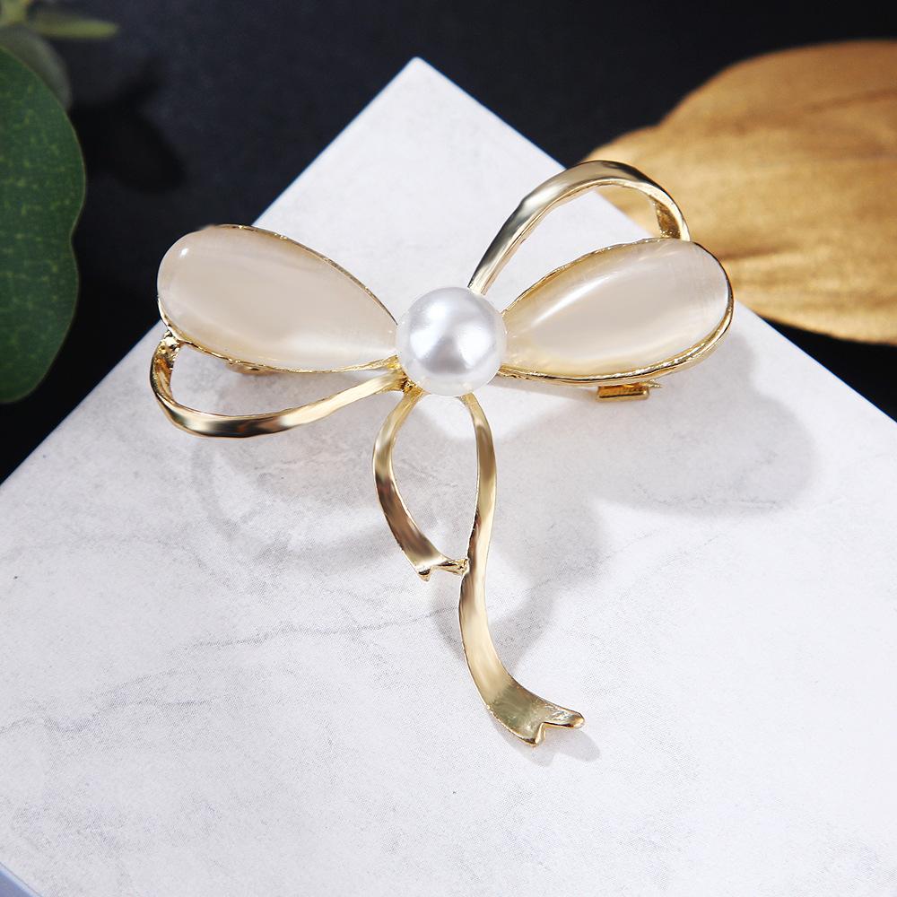 Butterfly Bow Brooch Brooch Accessories Female Fashion Suit Cardigan Large Pins Hundred Pearl Shawl Buttons Brooch Jewelry