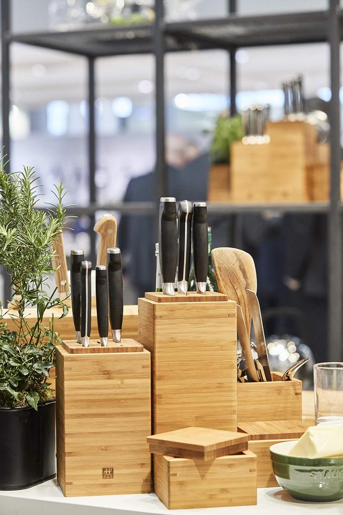 Zwilling "Bamboo Storage 4-Piece Set" Knife Stand, Storage Container, Canister, Spice and Herb Storage, Officially Sold In Japan, 35101-400, Brown
