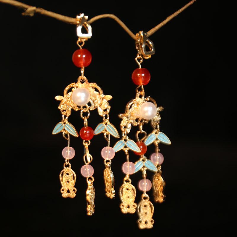 

Ханьфу в китайском придворном стиле, серьги Сюхэ для молодоженов