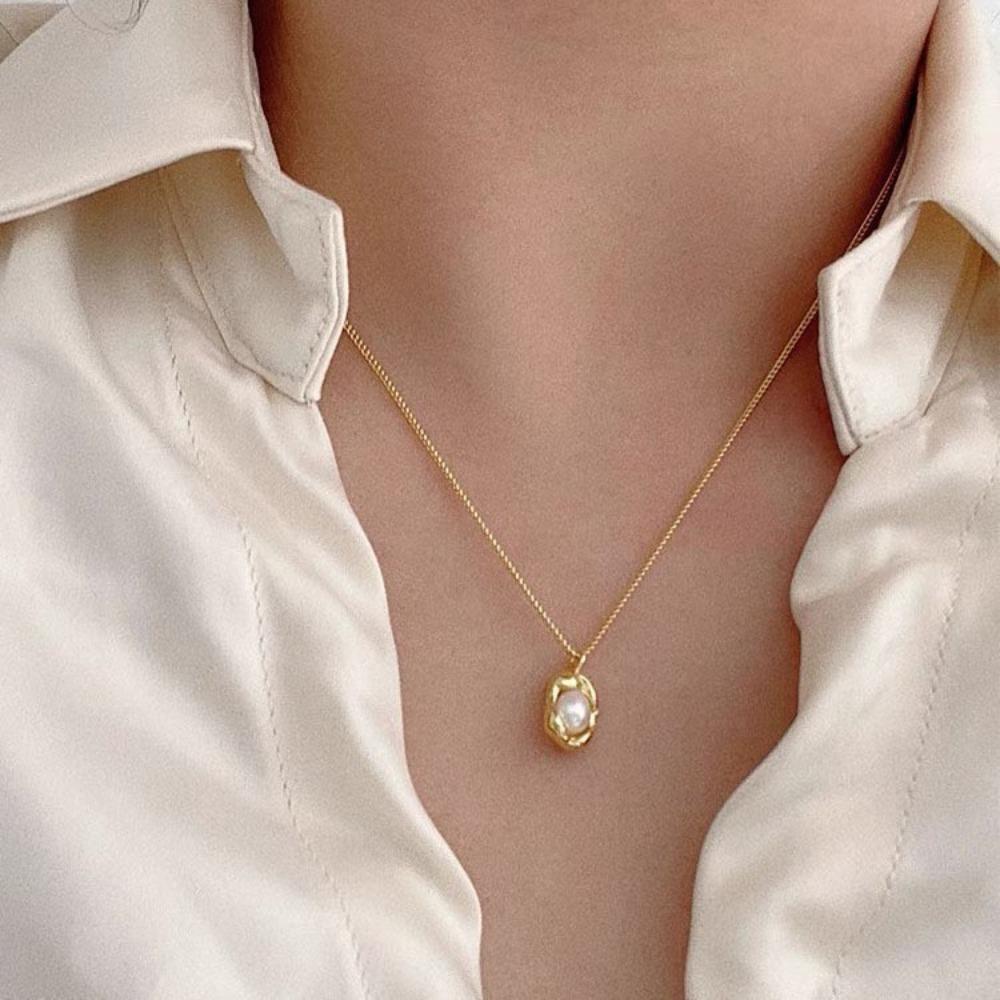 Shijia Pearl Necklace Women's Niche Light Luxury Design High-end Temperament Collarbone Chain Neck Chain Sweater Chain Bead Chain