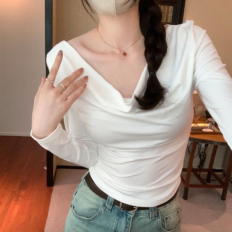 Europejski zmysł designu kołnierz ze stójką top z długim rękawem damski jesień i zima nowy wysokiej klasy zagraniczny seksowny bazowy T-shirt