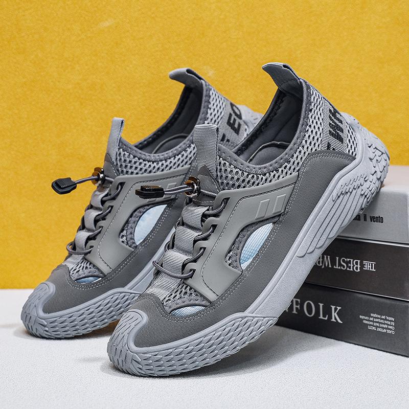 Jesień 2025 nowe modne dziury męskie buty codzienne buty męskie w stylu brytyjskim siatkowe wszechstronne oddychające sandały