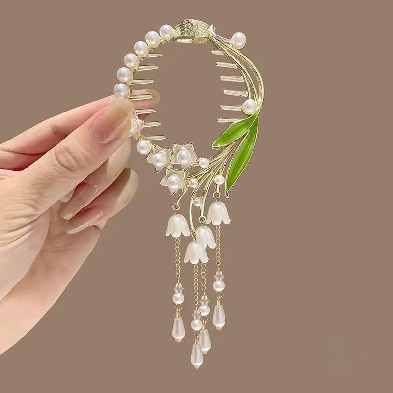 Bell Orchid Flower Hair Claw Clip Tassel Pill Head Ponytail Buckle Hair Clip Women Hairpin Barrette Hair Accessories