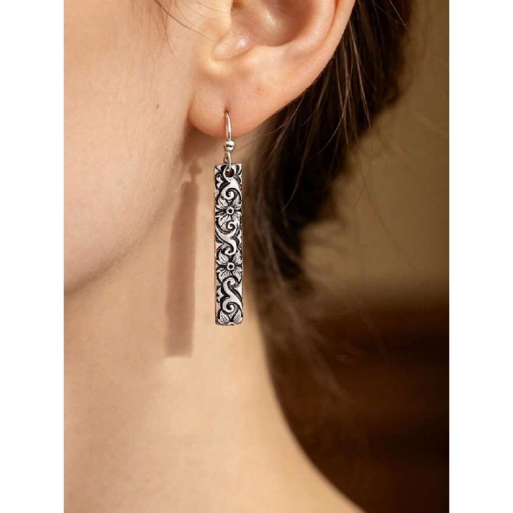 1 Pair Vintage Distressed Vertical Striped Floral Relief Drop Earrings, Long Earrings With Tang Grass Pattern