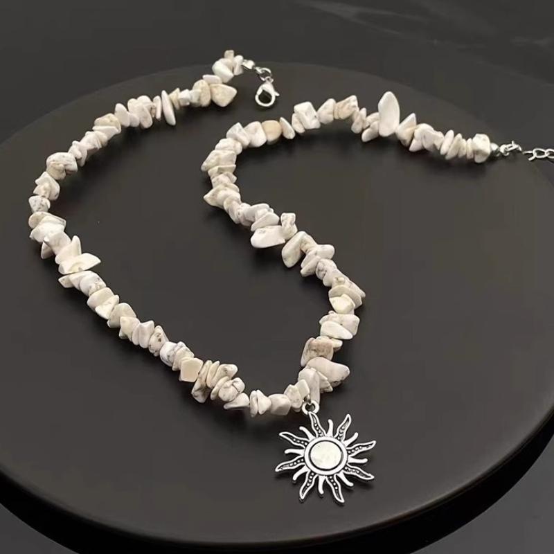 1Pcs Sun Pendant Irregular Beaded Chain Jewelry Bohemian White Natural Stone Choker Necklace For Women Vacation Daily Wear