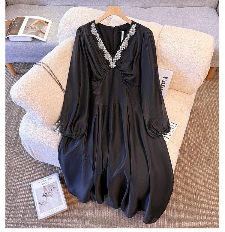 High-End Plus Size Women's V-Neck Rhinestone Dress (130-300 lb) - Elegant French Style