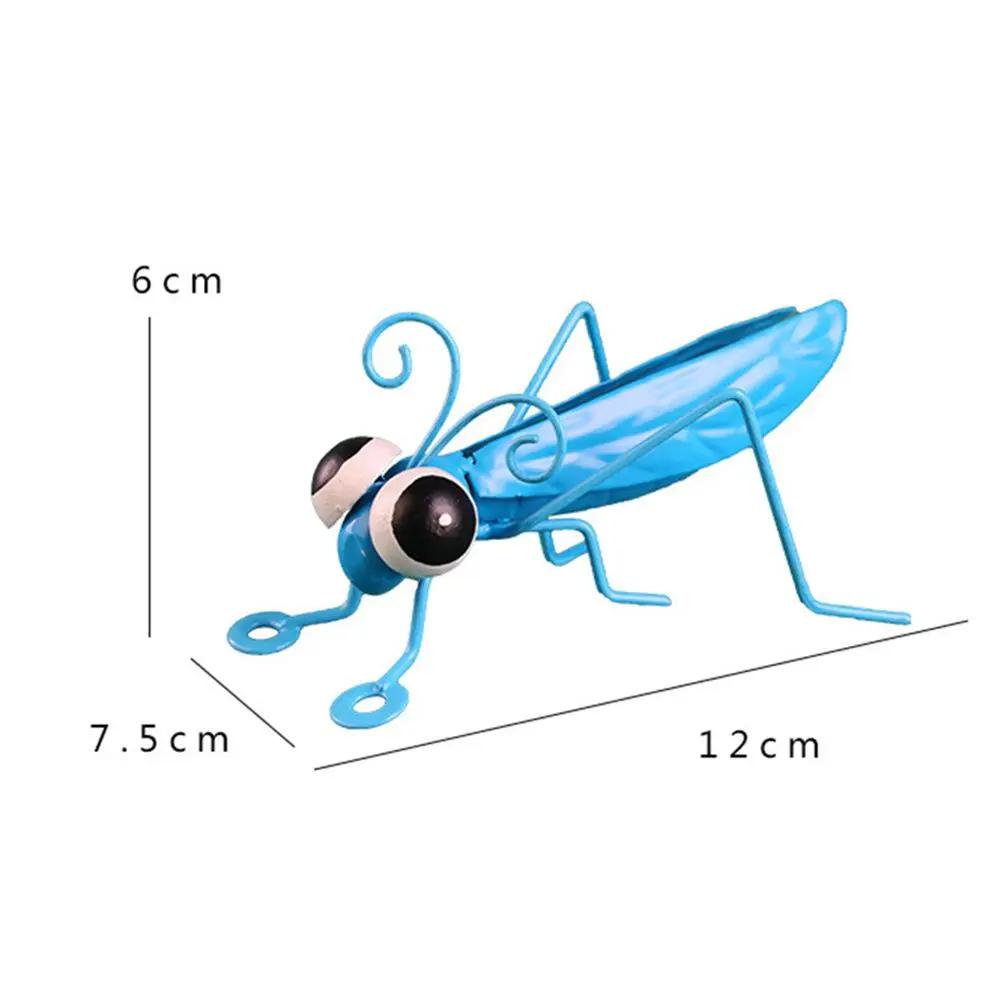 Garden Cute Metal Grasshopper Figurine Decor Outdoor Tree Wall Art Garden Grasshopper Statues Decoration For Yard Patio Backyard
