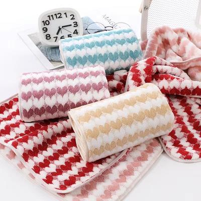Coral Fleece Heart-shaped Towel, Bath Towel, Household Absorbent Soft Shower Towel