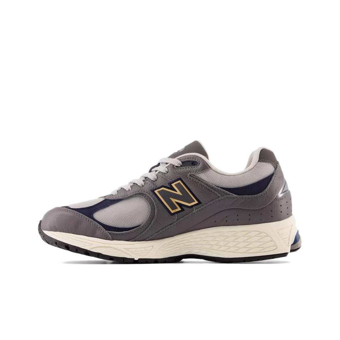 

New Balance 2002R Castlerock