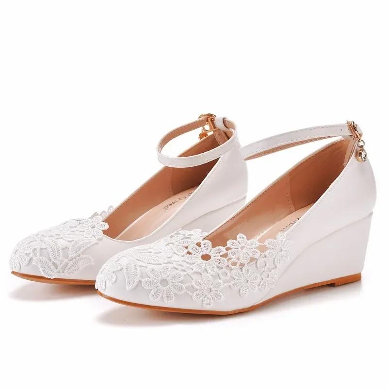 Damen Office Lady Pumps Runde Spitze Schnürband mit Schnalle PU 5CM Keilabsatz Lady Hochzeit Japanischer Stil Damenschuhe Weiß Party Abschlussball