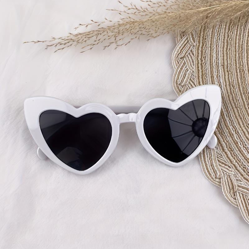 18 Pairs of Vintage Heart-Shaped Plastic Glasses for Women Perfect for Parties and Weddings