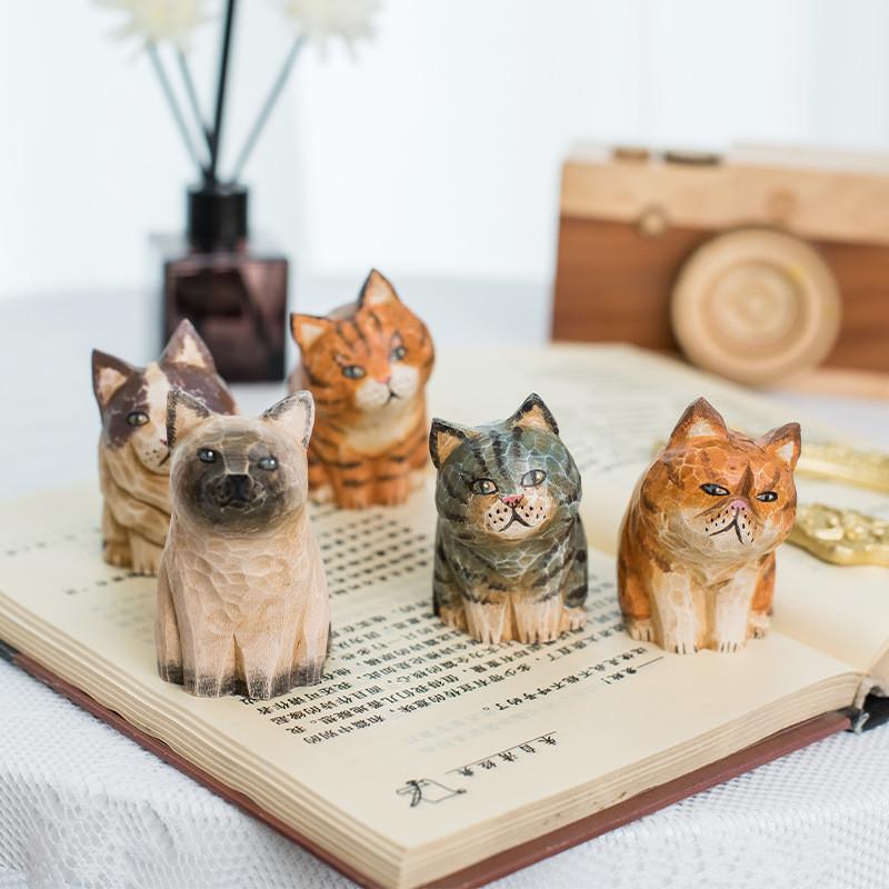 Vintage Wooden Cat Sculpture Craft Desk Ornament For House Decor And Gift Giving