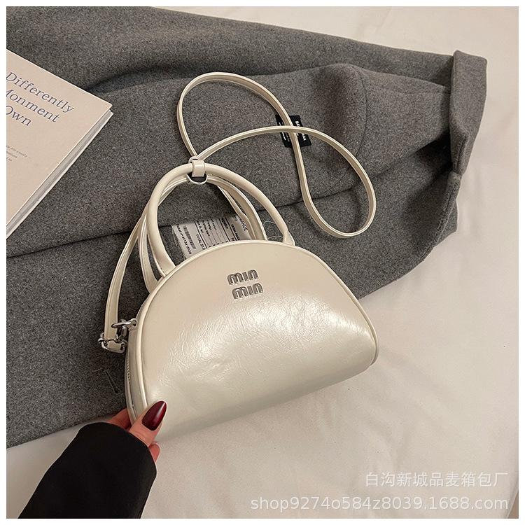 

Fashion portable commuter bag women 2025 new fashion Korean small square bag versatile foreign style shoulder messenger bag белый