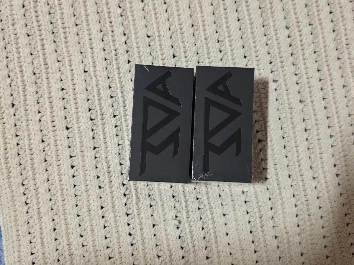 

Highlight Beast Mini Light Key Ring Doojun Yoseob