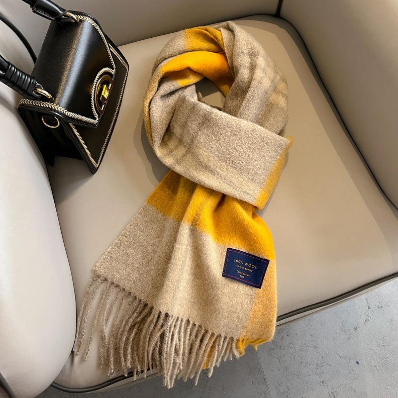 100 pure wool plaid scarf women's winter new girls autumn and winter green high-end feeling with coat scarf