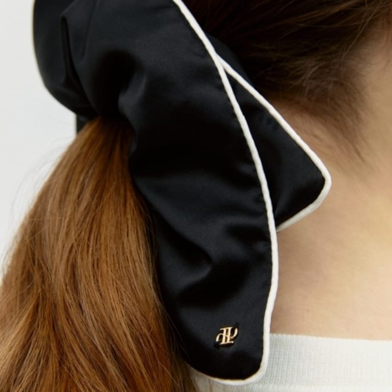 DEPOUND Square Satin Scrunchie - Black