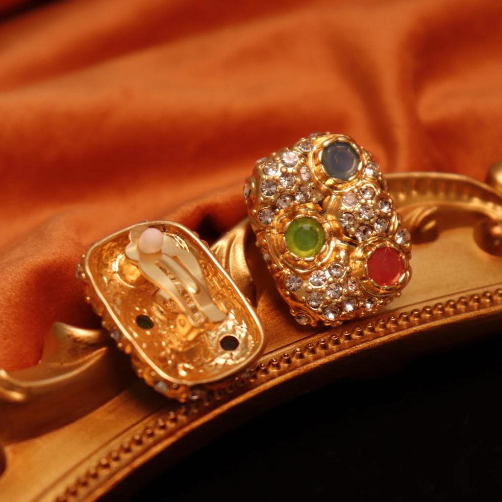 Retro Vintage Luxury Gold-Plated Gemstone Rhinestone Earrings