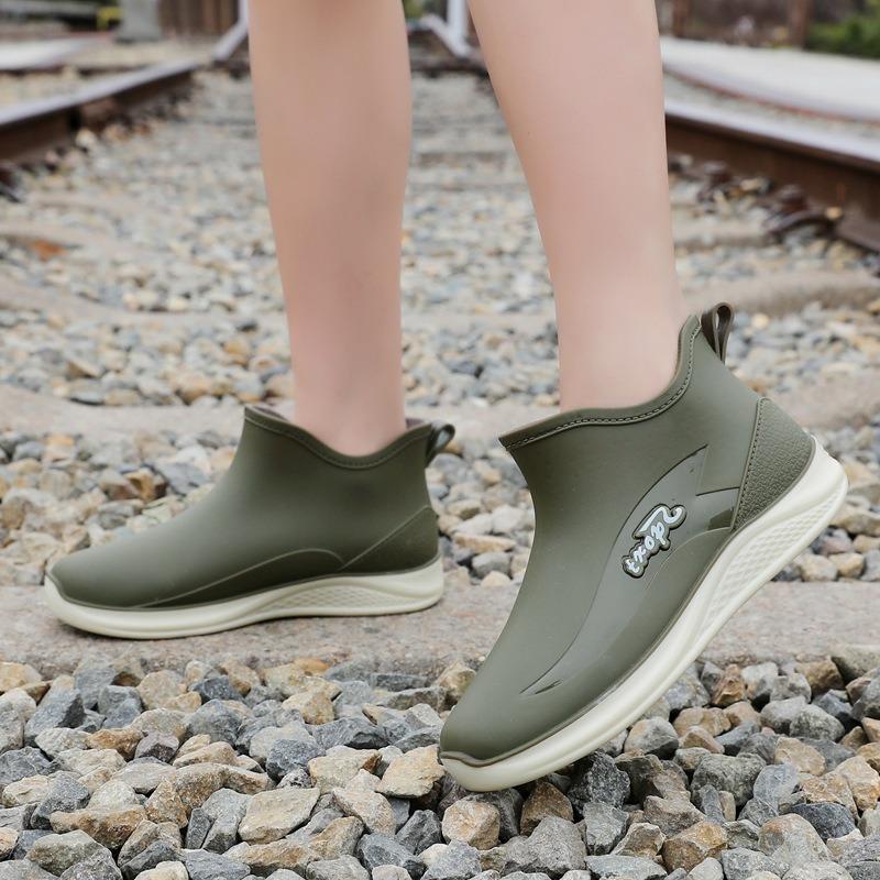 

Модная женская непромокаемая обувь для дождя, нескользящая, водонепроницаемая, короткая, легкая, с мягкой подошвой, износостойкие резиновые сапоги, велюровая резиновая обувь 40