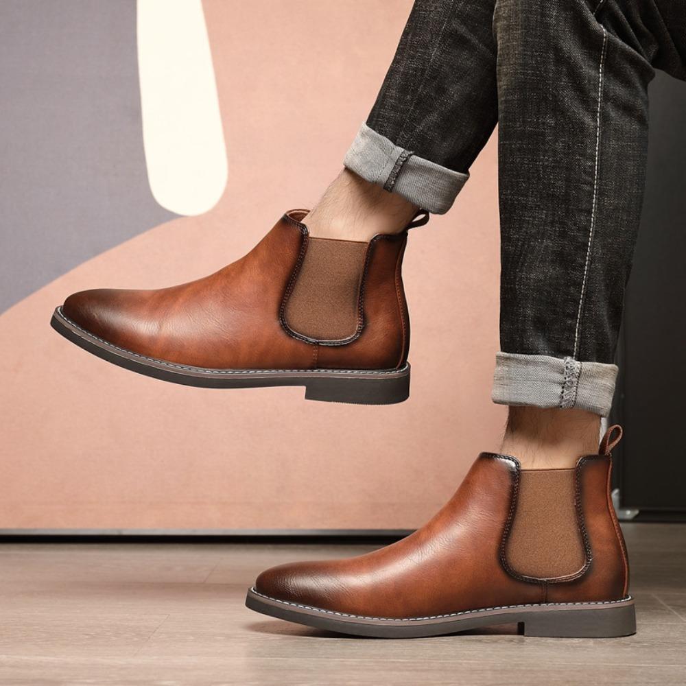 Mens British Style Leather Boots High Top Martin Boots Fashionable Big Size Shoes for Winter Autumn