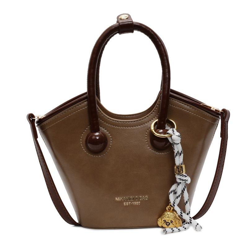 Korean niche bag women's 2025 new spring and summer versatile handbag popular single shoulder messenger bag bucket bag