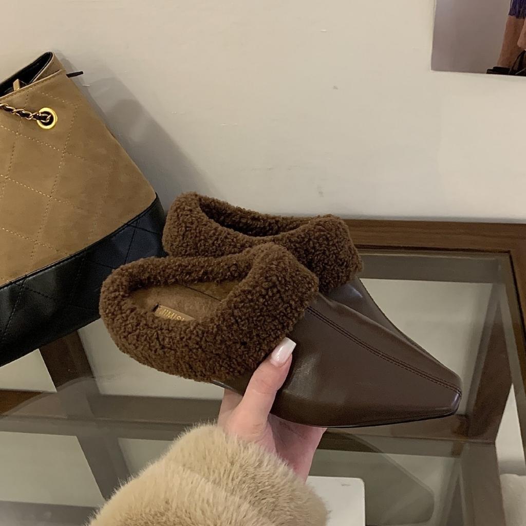 2025 autumn and winter new small square head lamb wool soft bottom lazy outer wear half drag girl