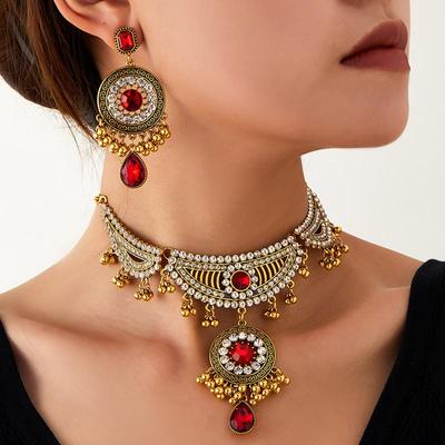 Parures et bijoux – Parures de bijoux