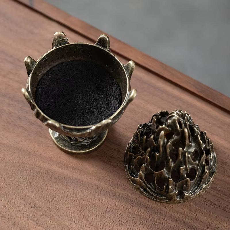 Vertical Incense Burner Mini Alloy Hollow Incense Holder Portable Tabletop Ornament Home Aromatherapy Burner Desk Decoration