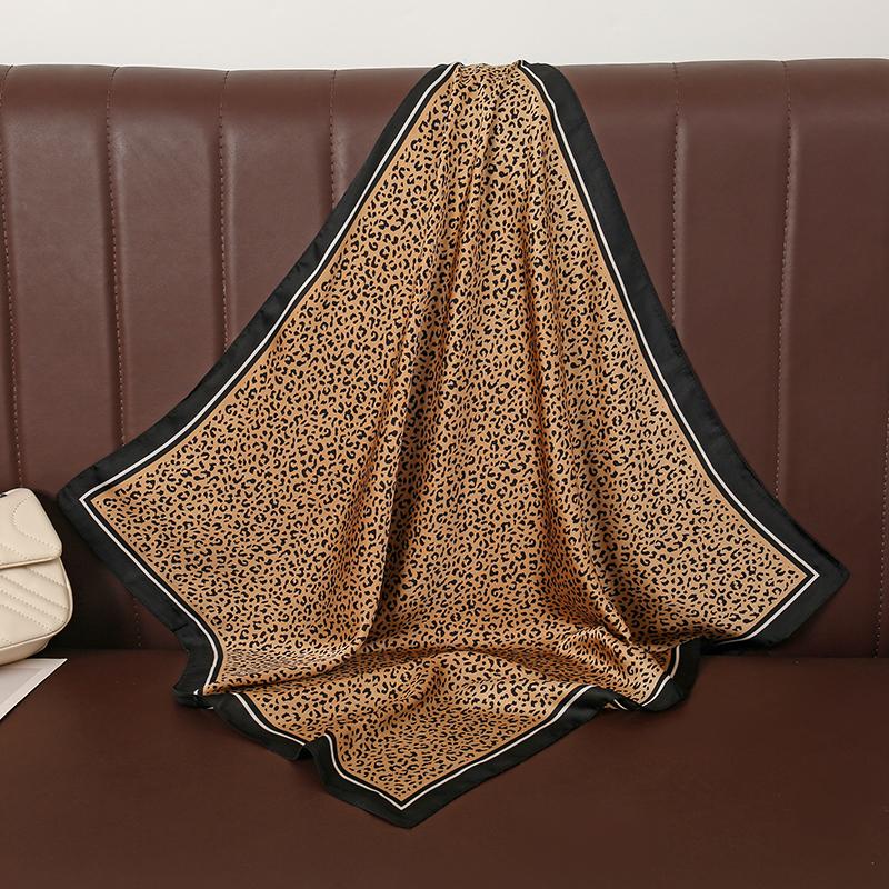 Luxury Leopard Dotted Print Designer Scarf Women 70x70cm Square Silk Scarves Bandana Neckerchief Shawl Small Kerchief
