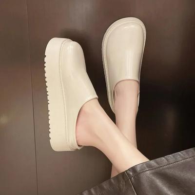 Moda İlkbahar Düz Platform Terlik Ayakkabı Kadın Askılı Terlik Ayakkabı 2024 Tasarımcı Moda Sandalet Yeni Günlük Yürüyüş Parmak Arası Terlik Kadın