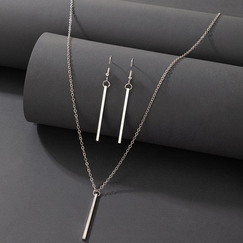 Women's Necklace and Earring Set