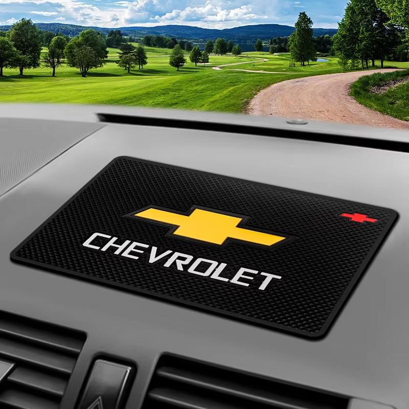 Anti-Slip Mat Interior Center Console Badge Badge Anti-Slip Mat For Chevrolet Trax Malibu Z71 Equinox Impala Onix Corsa Traverse