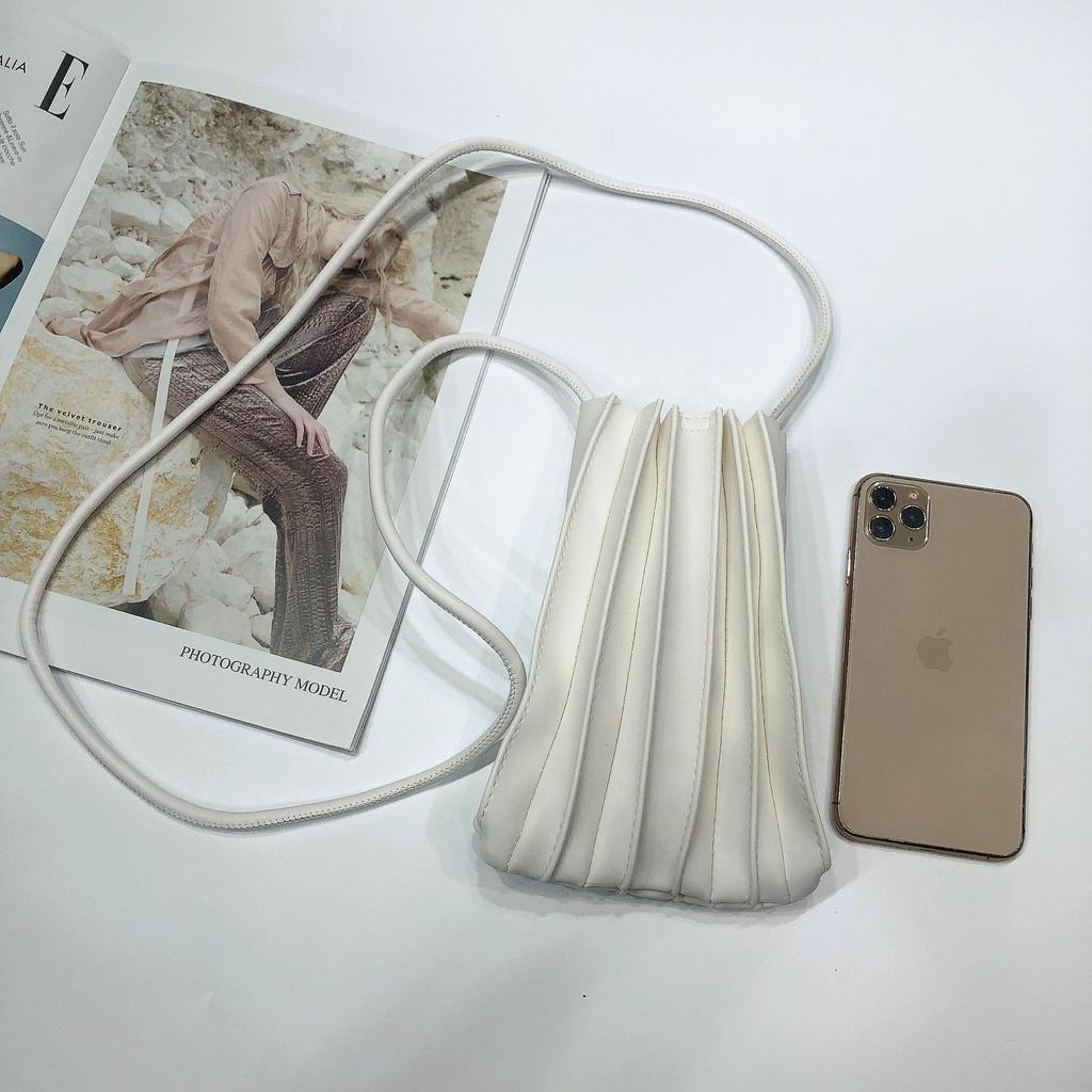 Korean Style Women's Pleated Single Shoulder Mini Crossbody Bag - Soft Leather, Versatile, Stylish Phone Carrier.