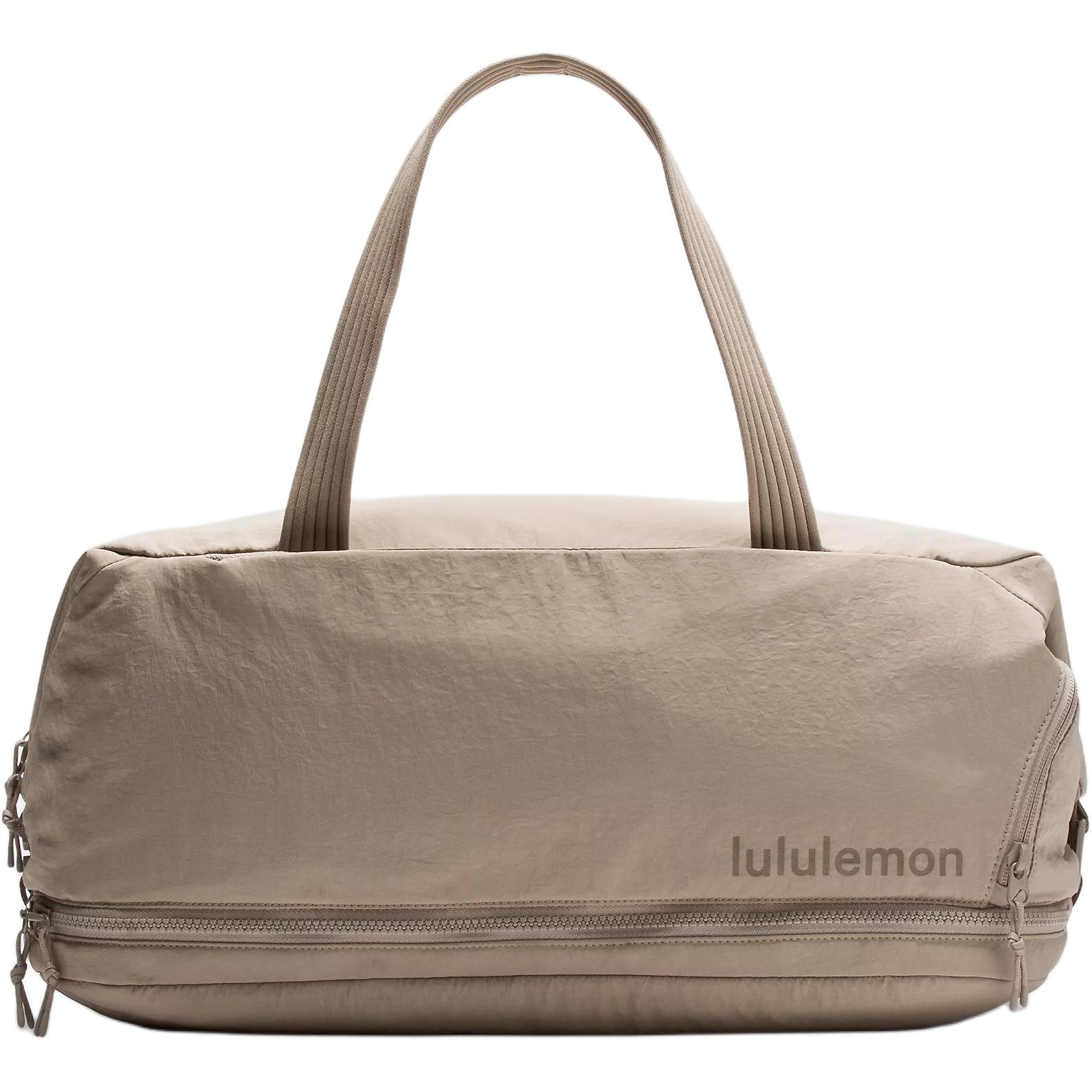 

Lululemon 30L Gym Adjustable Shoulder Strap Nylon Travel Bag Unisex bags Warm-Gray LU9BRKS-070108 Warm Gray
