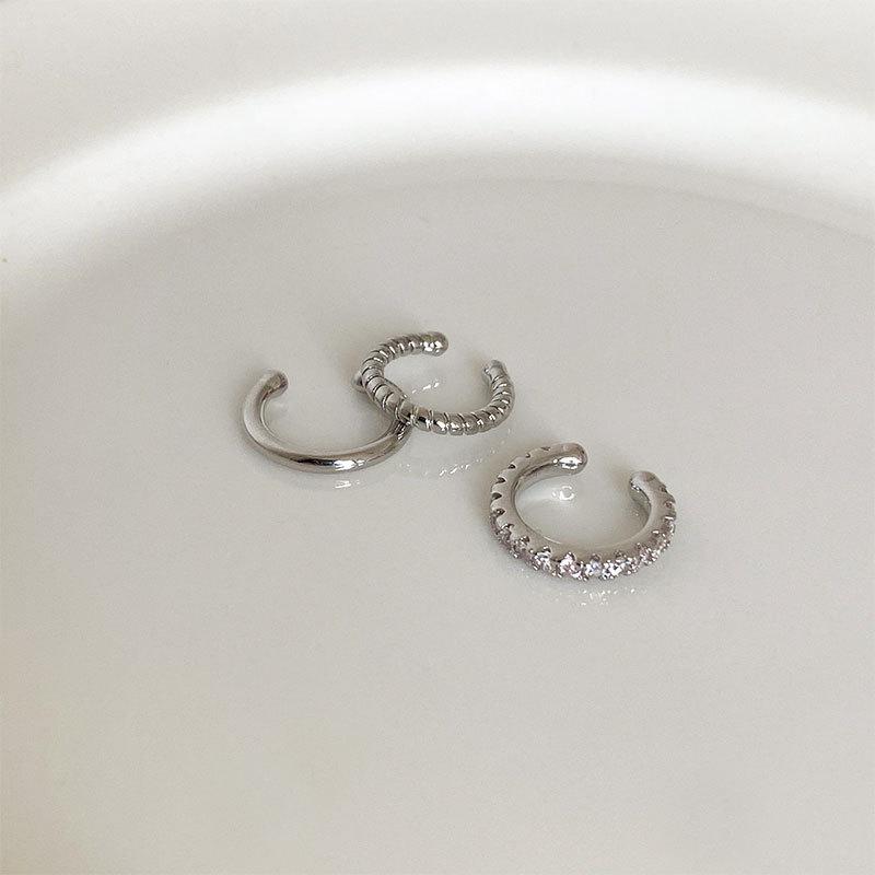 Elegant No-Pierce Ear Cuff: Stylish, High-End Fashion Jewelry for Women