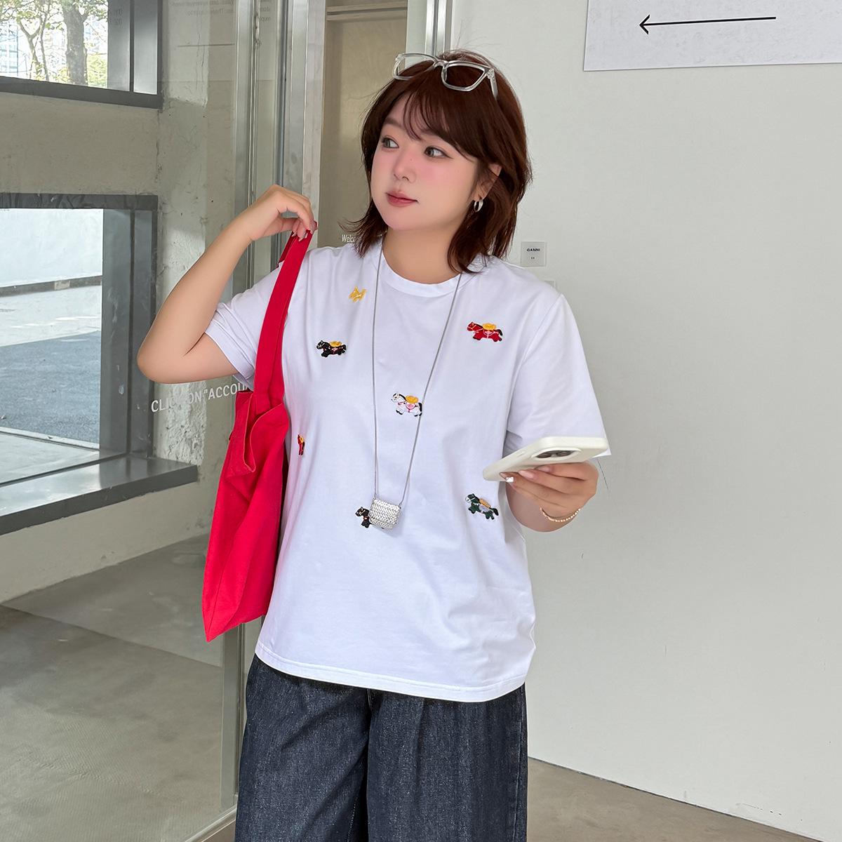 

Spring/Summer Plus Size Women s Embroidered T-shirt - Short Sleeve, Regular Shoulder, Fits up to 240 Jin 2XL белый