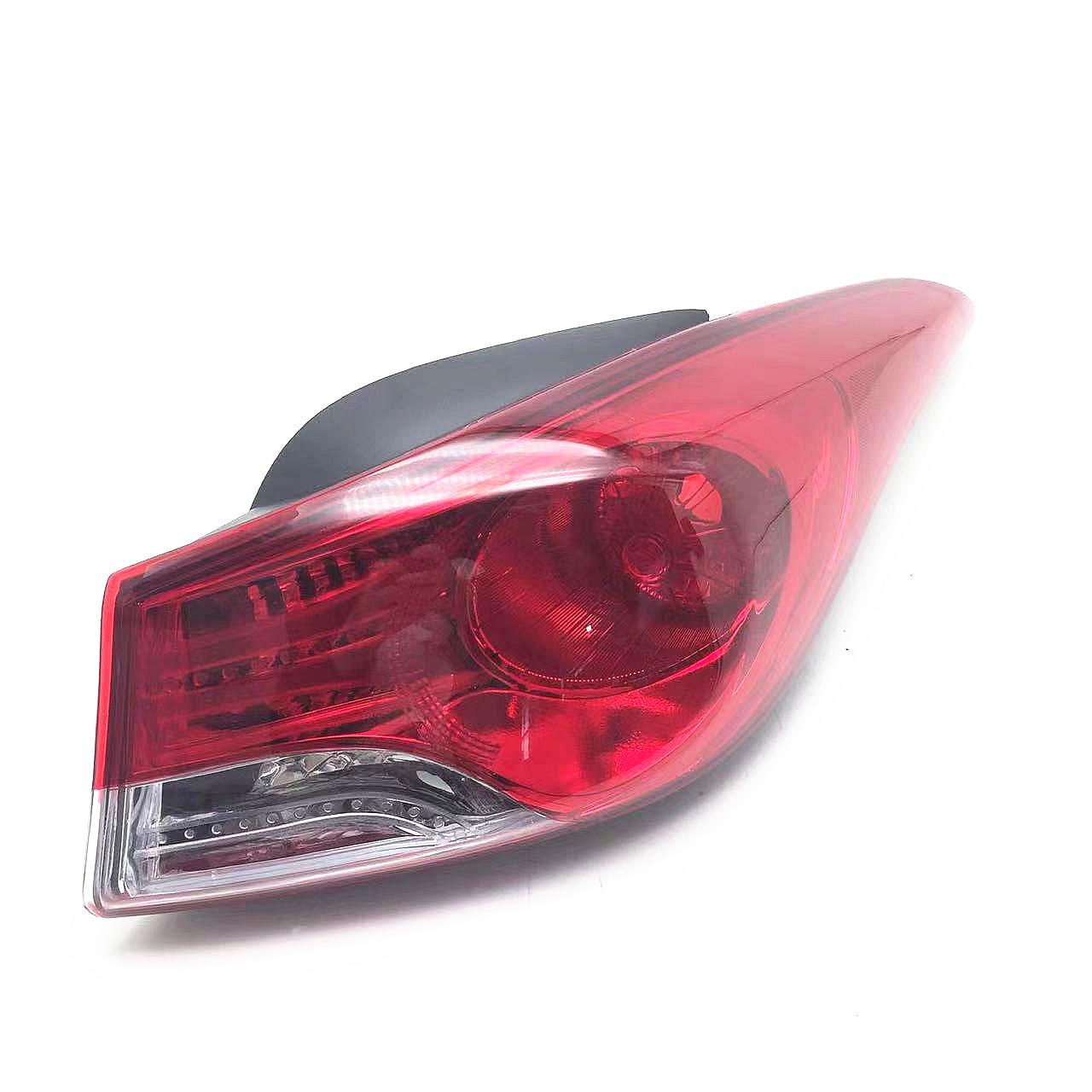 

12-15 Hyundai Elantra Taillight Assembly: Inner & Outer Rear Lights Driver Flat Light (Inner)