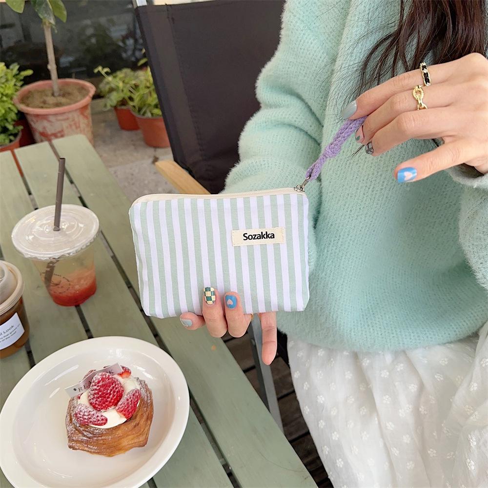 Fresh Stripe Lipstick Cushion Storage: Compact Coin & Makeup Portable Sundries Bag