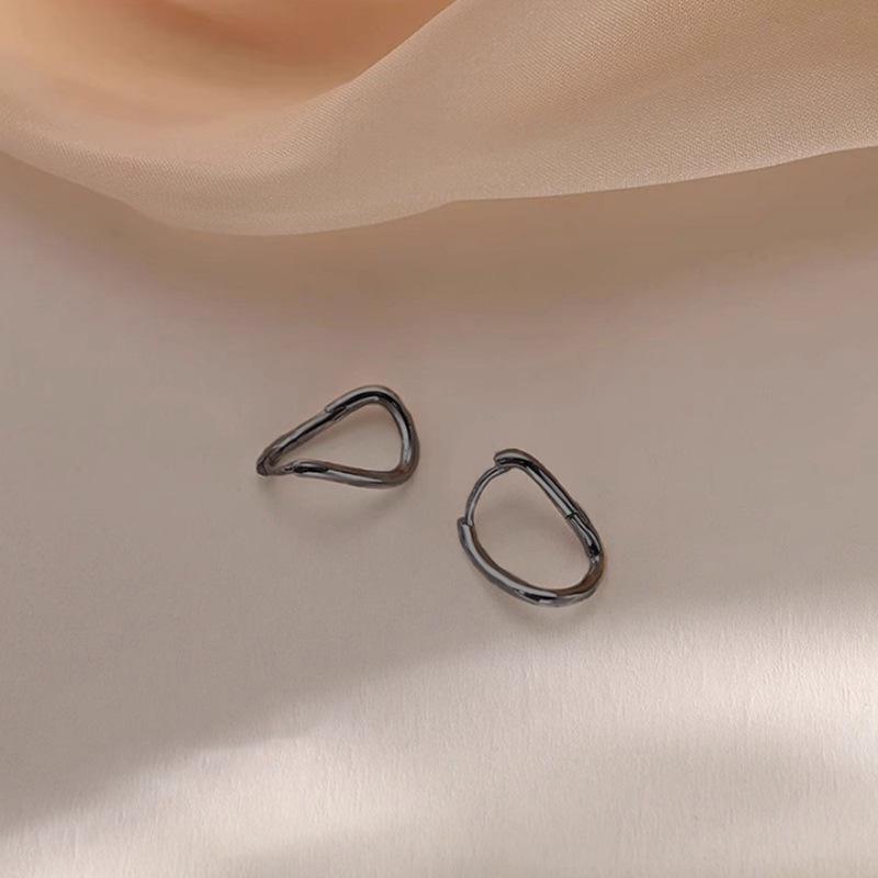 2024 Women's Minimalist Irregular Hoop Earrings - High-End Niche Design Jewelry
